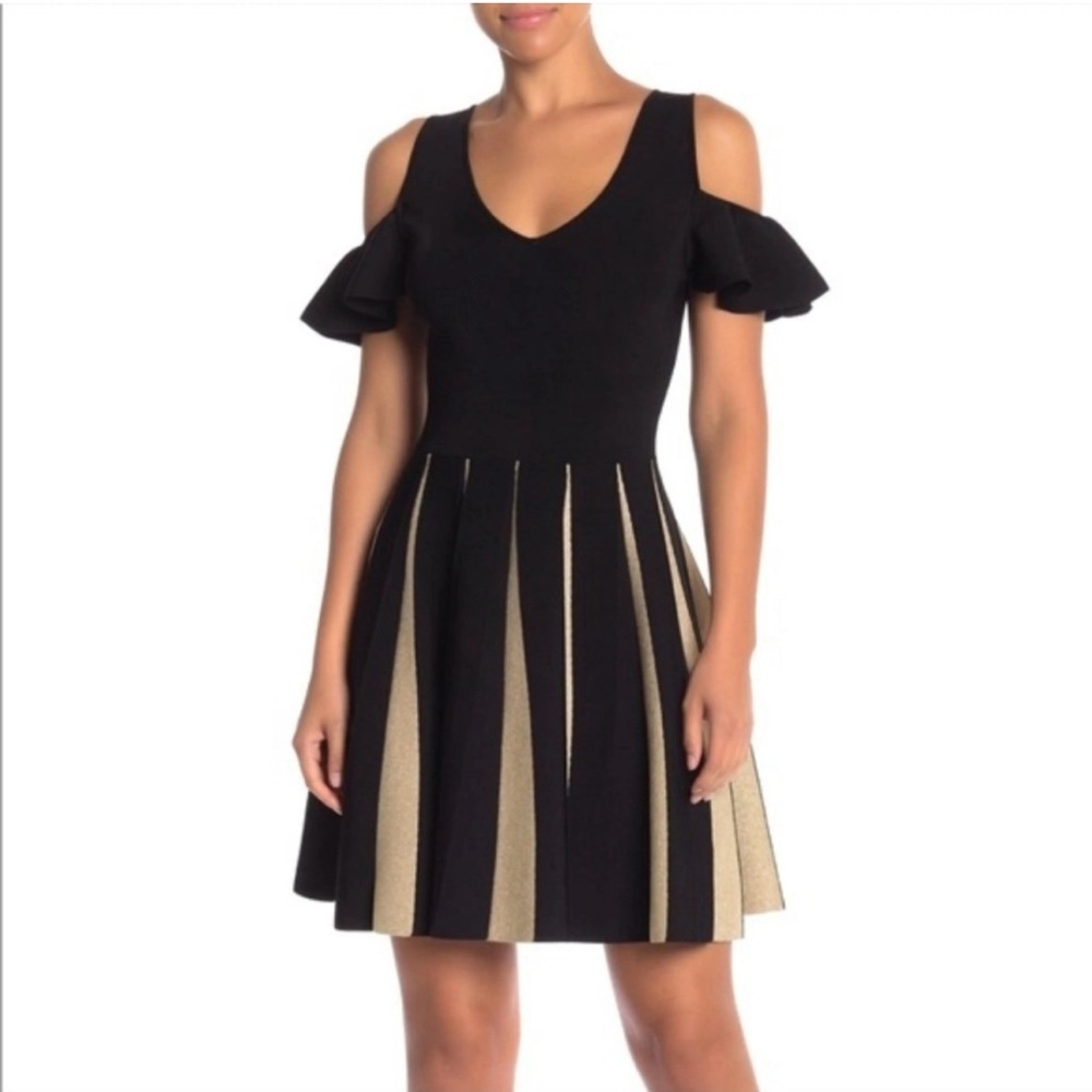 Ted Baker women’s Wytney cold shoulder scatter dress gold & black pleated size10